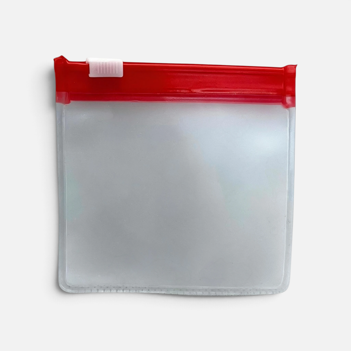Bilde av plastlomme fra forsiden i høy oppsløsning i rød farge.