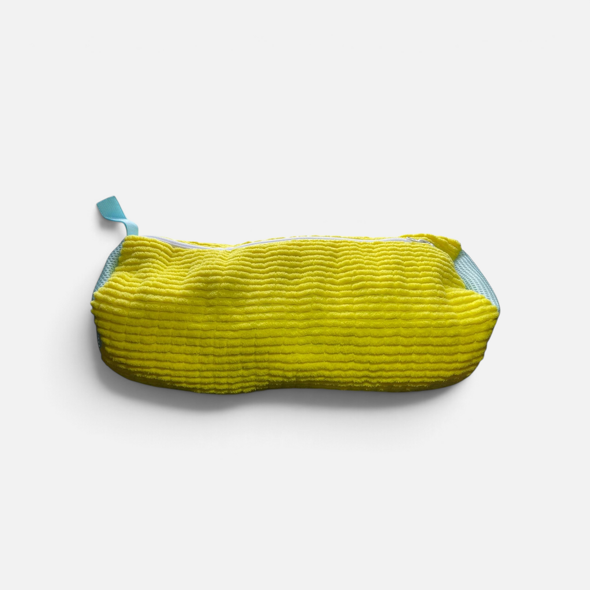 Gul vaskepose til sko i mikrofiber med lyseblå mesh og hempe